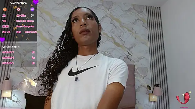 Mia_Hiills Adlı Modelin Canlı XXX Sohbeti
