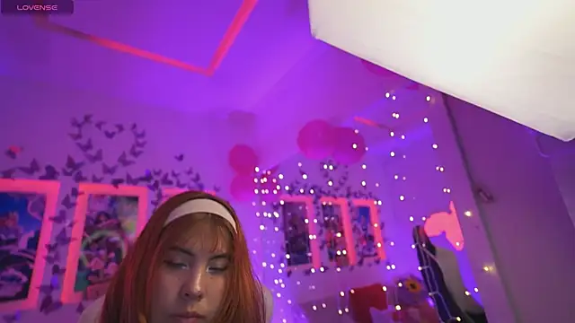 Chat +18 de DahliaGrey ao vivo