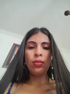 Chat +18 de Astrid-- ao vivo