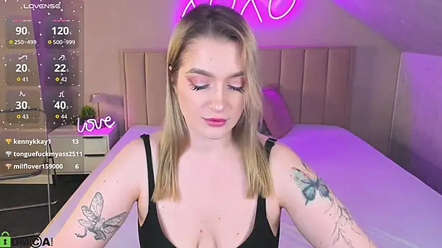 Viickie_Nelsson Chat XXX in diretta
