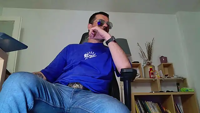 ChrisKox Pertunjukan Webcam