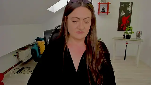 MistressDarrah Chat XXX in diretta