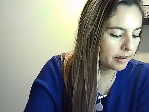 Živý XXX chat Valery__Rouse_
