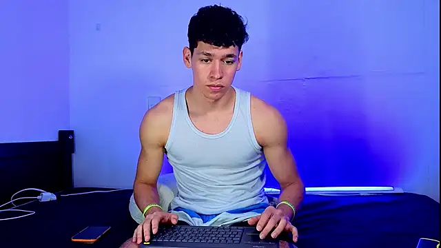 Luke_Muscle Webcam-Show