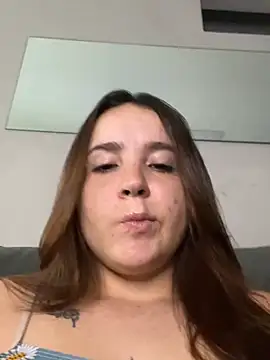 AMORINHA_S2_n Live chat-huone
