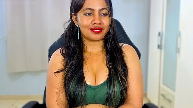 Chatroom XXX en direct de FannyXhot