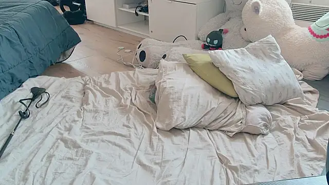CeriseLapine webcam show