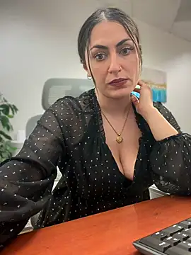 YourQueen18 라이브 XXX 채팅