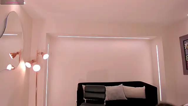 MilaLawrence Live XXX-chat