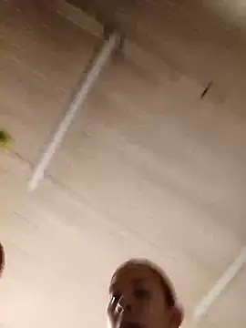 Živý XXX chat Samyra_Biker12