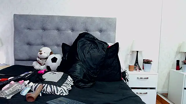 ScarlettGreen_ élő XXX-chatje