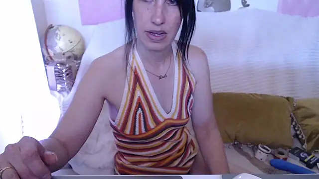 -Lou_ – Live XXX-chat