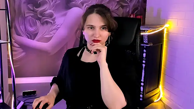 TessaMill Chat XXX live