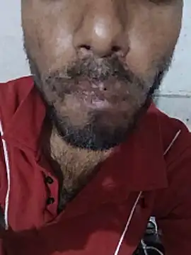 nilu_5633 在線直播表演