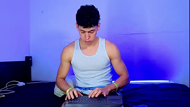 Luke_Muscle Live XXX Chat