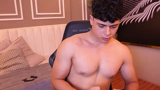 Ethan_occonor Show in webcam