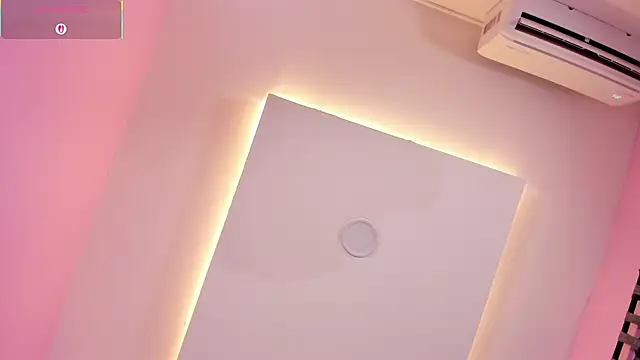 nicolle_pierceのライブXXXチャット