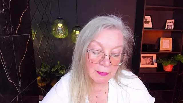 NataliMellow's Live XXX Chat