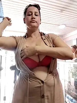 Chat +18 de keilymadam ao vivo