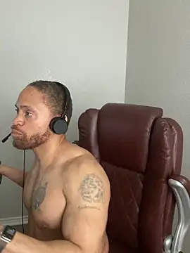 Fathero1time Live XXX-Chat