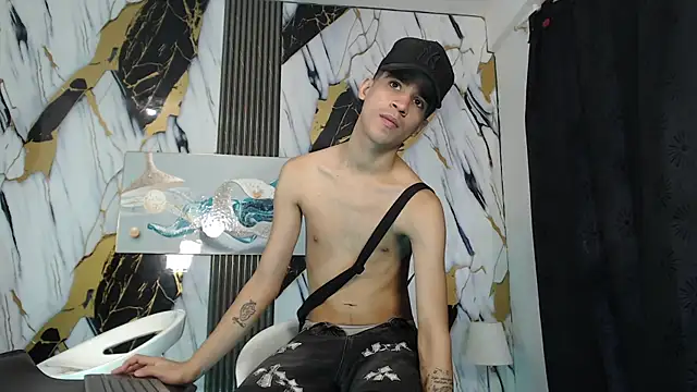 TWINKS_BOYSX Chat XXX in diretta