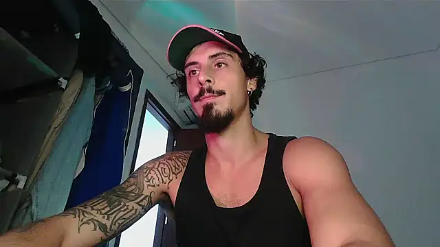 milkoffe live XXX chat