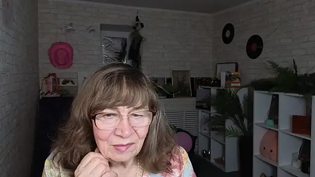 Chat XXX en directo de Betty_Brick