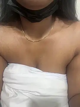 Webkamerová show SluttyCouple69