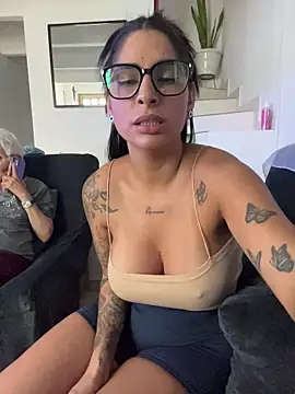 charlotte_stevenss_'s Webcam Show