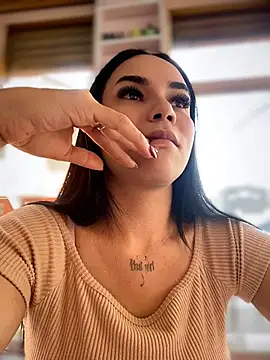 دردشة Naatalia الجنسية المباشرة