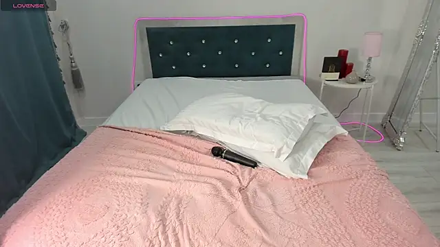 novaaskyy's Live XXX Chat