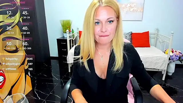 دردشة Mira_Whites الجنسية المباشرة