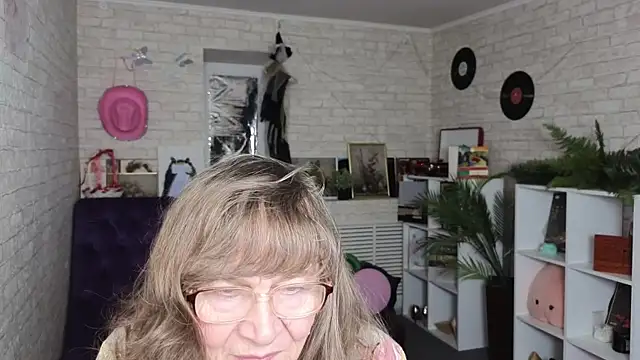 Živý XXX chat Betty_Brick
