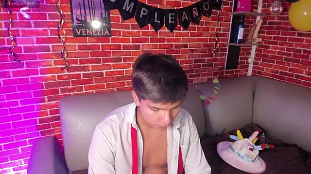 Thiago_Kozak Live XXX-chat