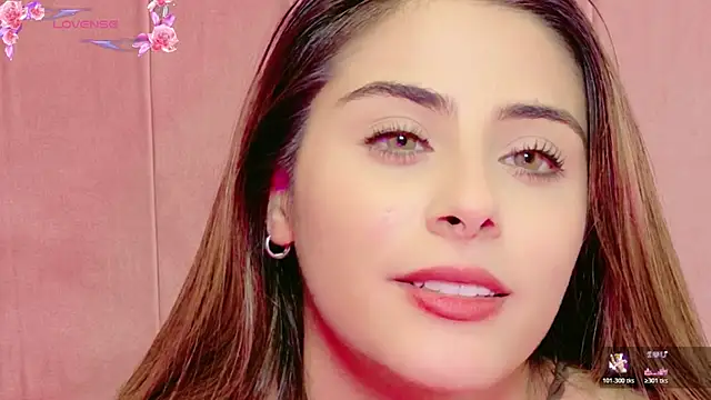 MoollyLove's Live XXX Chat