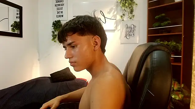 Ryan_grayxn Webbikameraesitys