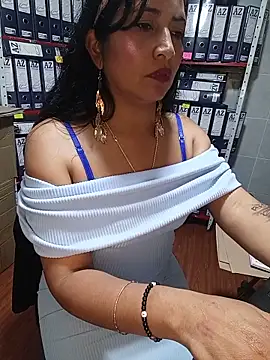 Show modela ZOE-WILDER_ na web-kameri