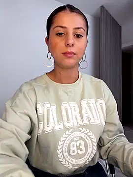 Nahiajhonson_ – live chatrum