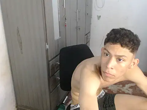 mastercum28 Webcamshow