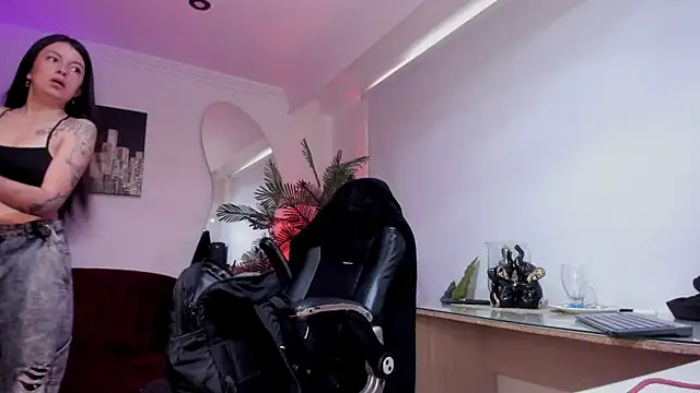 Meghan320 élő XXX-chatje