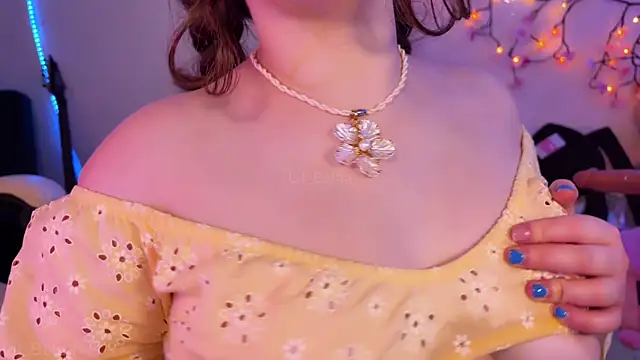 XXX chat uživo modela Lil_Belaa