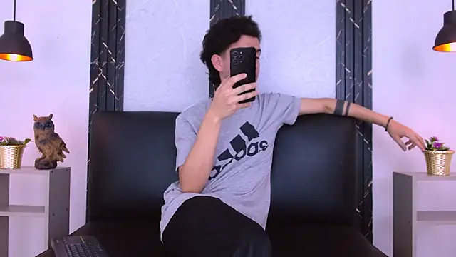 Feiccer_Castquer live XXX chat