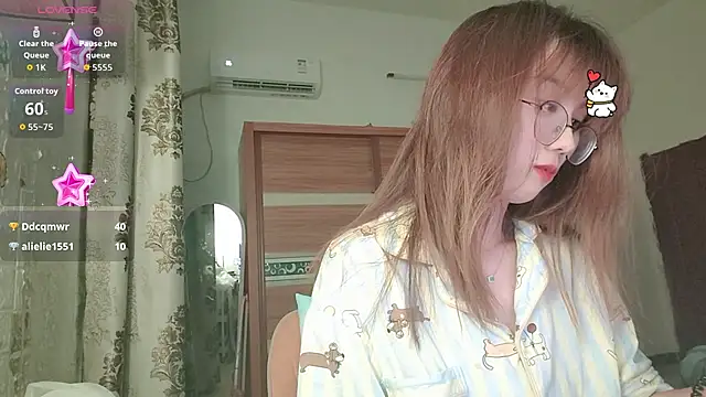Lili_666's Live XXX Chat