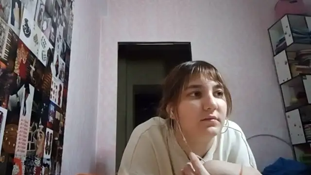 JanineThielman Adlı Modelin Canlı XXX Sohbeti