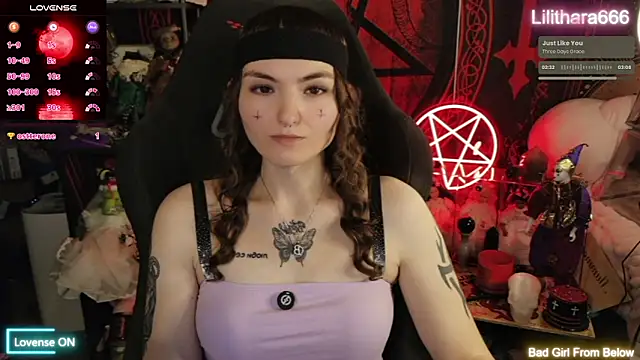 Lilithara666 webkamerás műsora