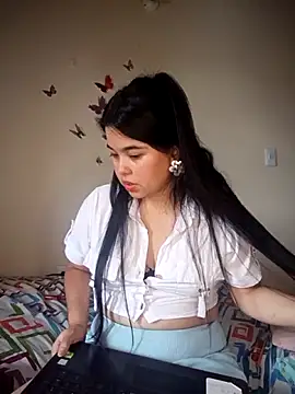 XXX chat uživo modela MiiaHott_W