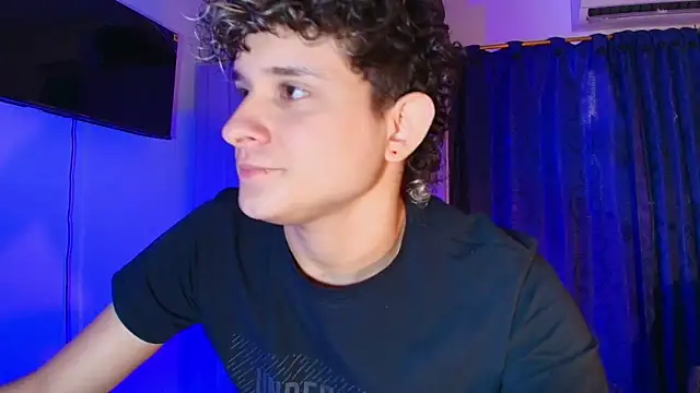 Chat XXX ao vivo de Nathan_Bluee