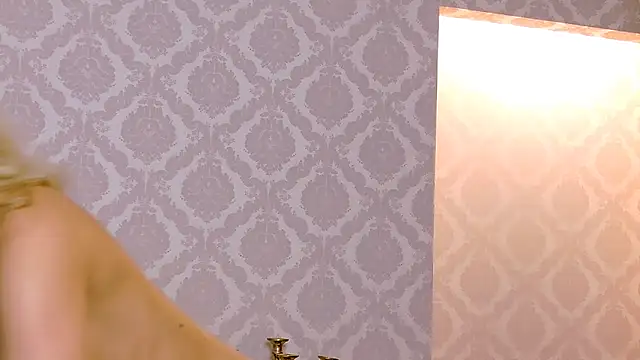 XXX chat uživo modela Lia_Benini