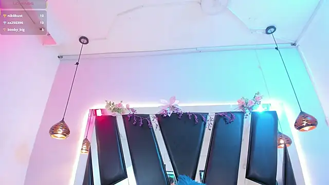 XXX chat uživo modela antonelllepiercee