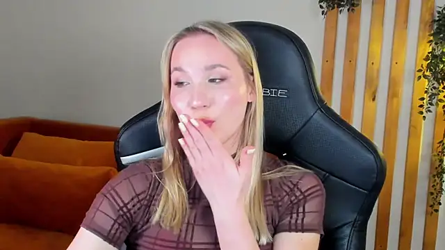 Živý XXX chat ElaraVoltage